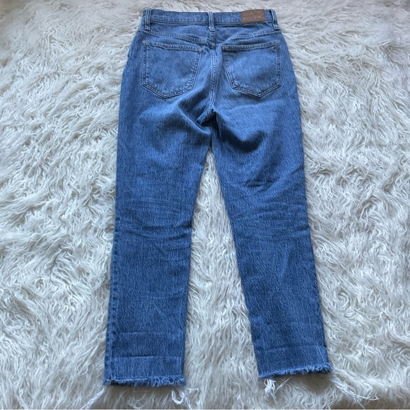 Madewell The Perfect Vintage Jean in Earlside Wash: Raw-Hem Edition - Picture 6 of 6